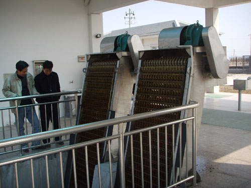 ���̰���